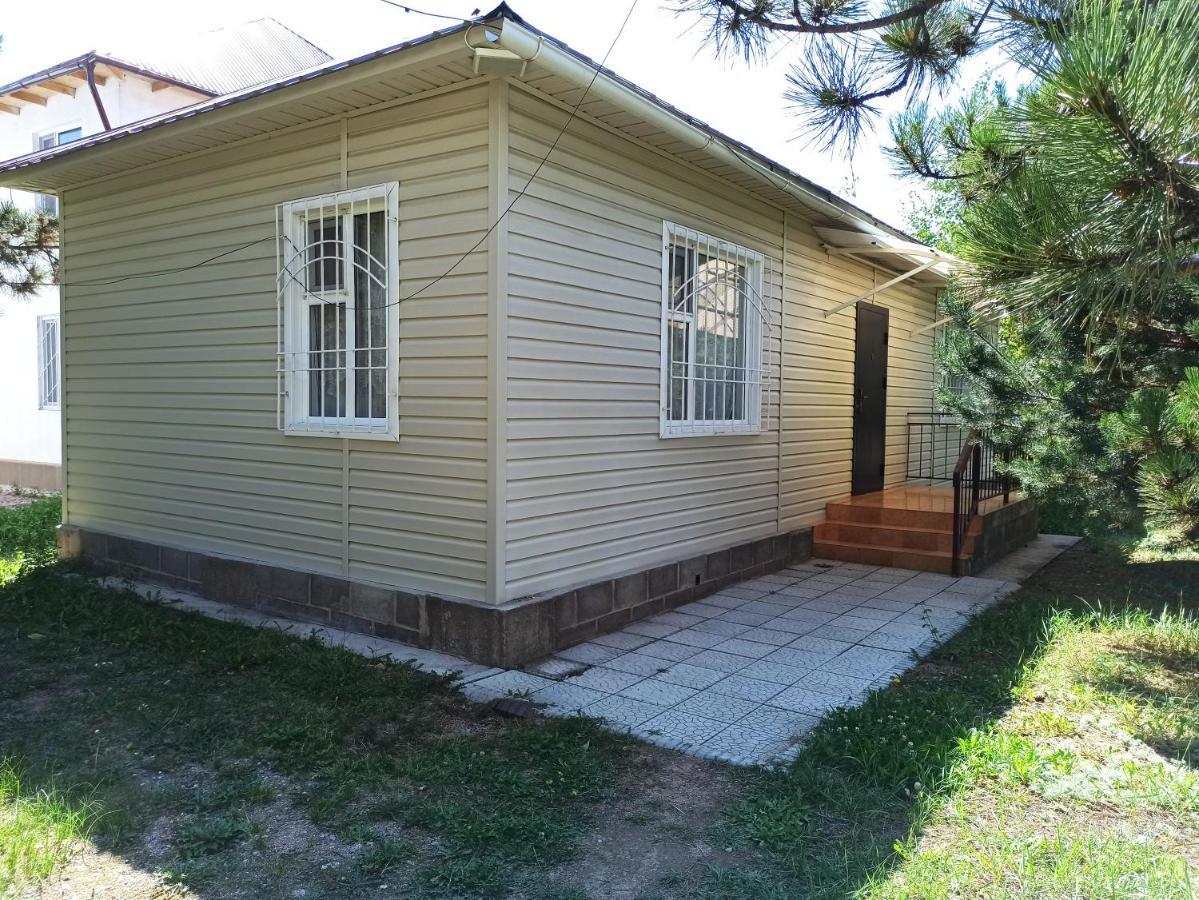 Meerim Murok Bosteri Exterior photo