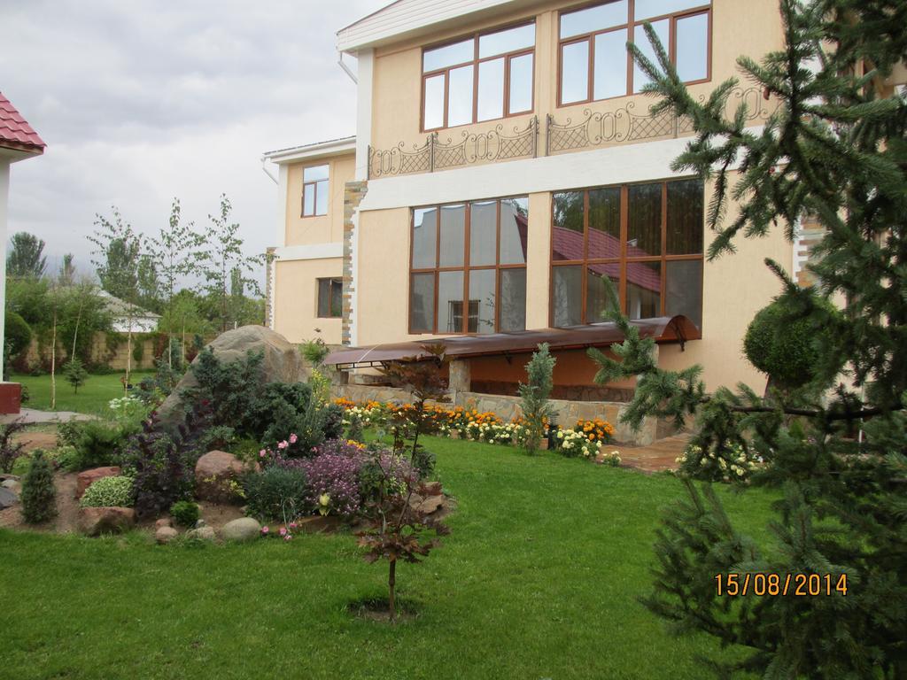 Meerim Murok Bosteri Exterior photo